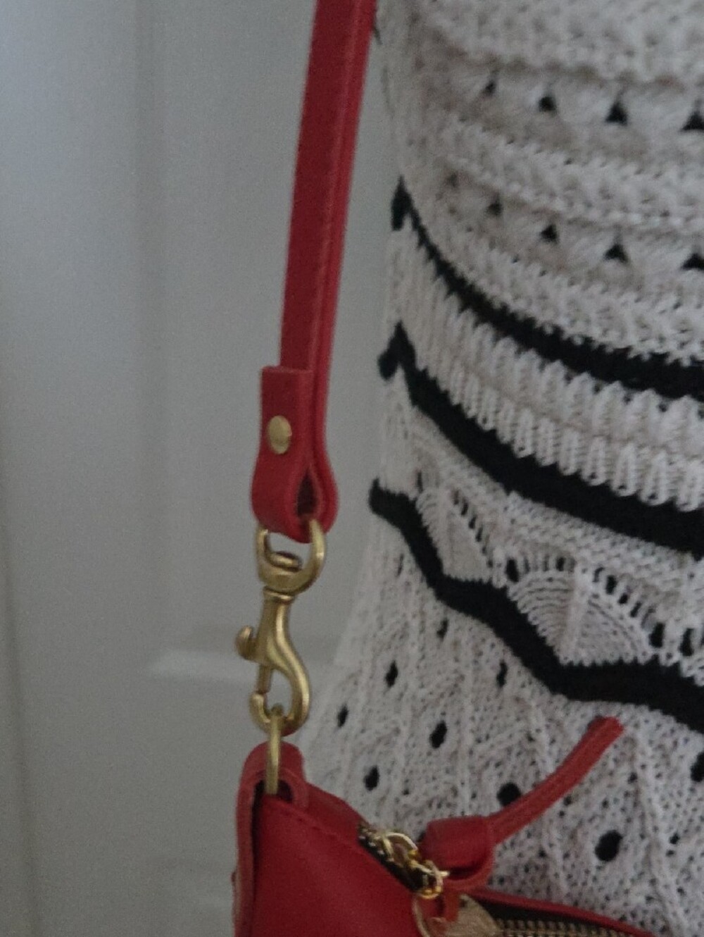 Clare V Petit Moyen Cherry Red Leather Crossbody with Gold Hardware. NWT - Picture 5 of 12